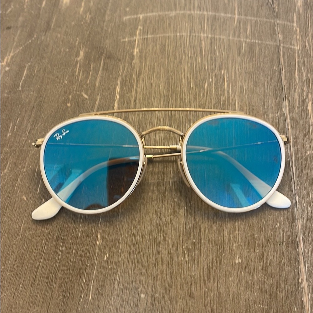 Ray-Ban Sunglasses - blue polarized lens